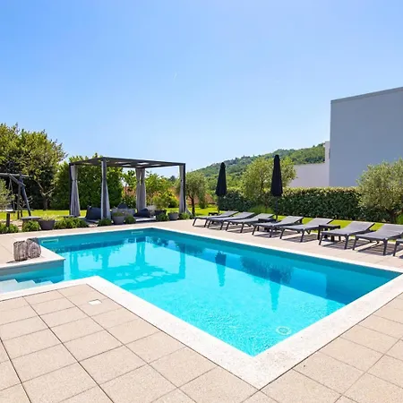 וילה Luxury Susanj מטולי