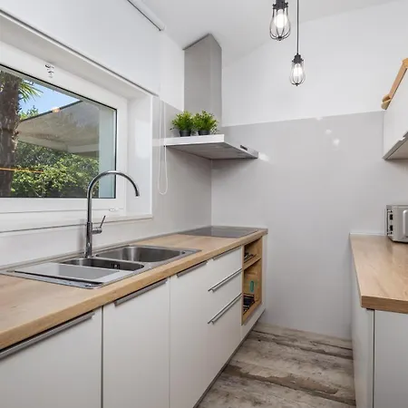 Luxury Susanj Willa *