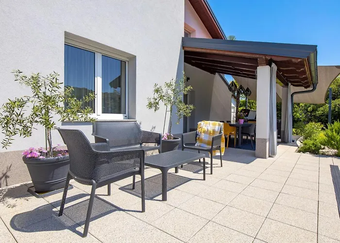 Luxury Susanj Villa *